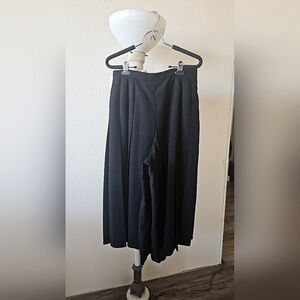 Vintage black pleated culottes.